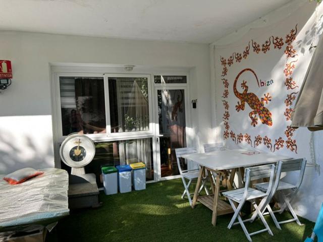Apartamento Abierto Con Patio Matadepera Luaran gambar